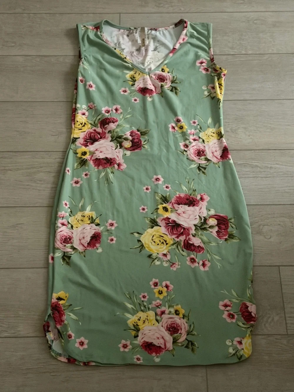 Sleeveless Mint Floral V-Neck Dress - Picture 1 of 2